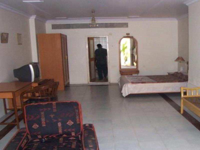 Juhu Hotel Мумбаи Экстерьер фото