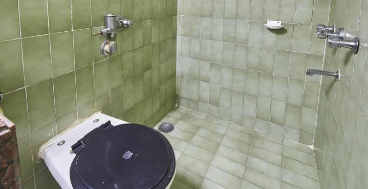 Juhu Hotel Мумбаи Экстерьер фото